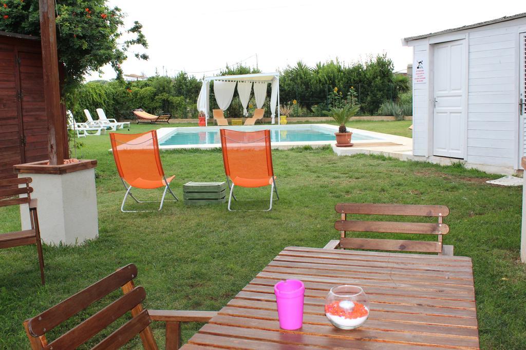 Casa Vacanze Il Giardino Dei Girasoli Marina di Ragusa Exterior photo