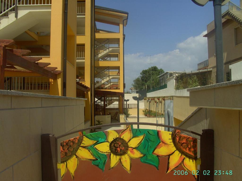 Casa Vacanze Il Giardino Dei Girasoli Marina di Ragusa Exterior photo